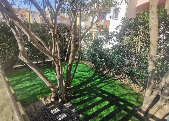 069 - T2 Rez De Chaussee Avec Clim Au Coeur Des Falaises *